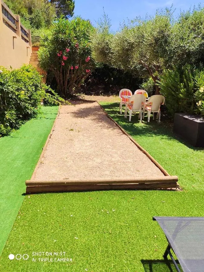Appartement Charmant Proche Plage De Cavalaire Sur Mer 40 M² Apartment